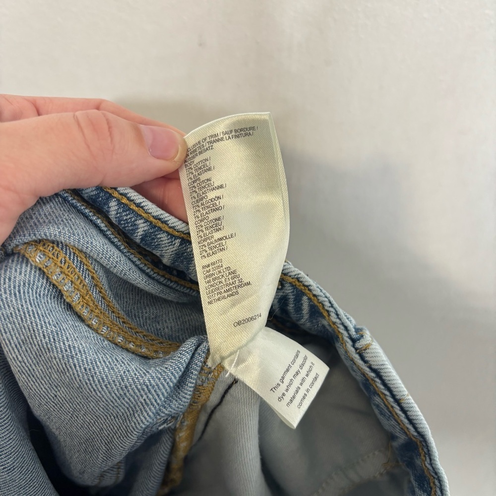 Pilcro Jeans - Lonnie Cuffed High Rise Straight Leg. 
Lighter Wash, Blue Denim. - Picture 15 of 15